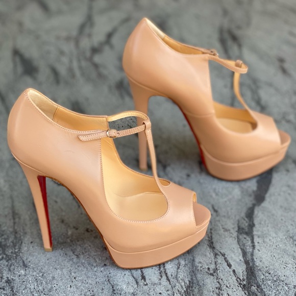 Christian Louboutin Nude 37 T Strap Platform Heels - Picture 2 of 6